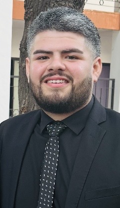 Alexis Saavedra, Founder and CEO of AZ Glassy Showers LLC