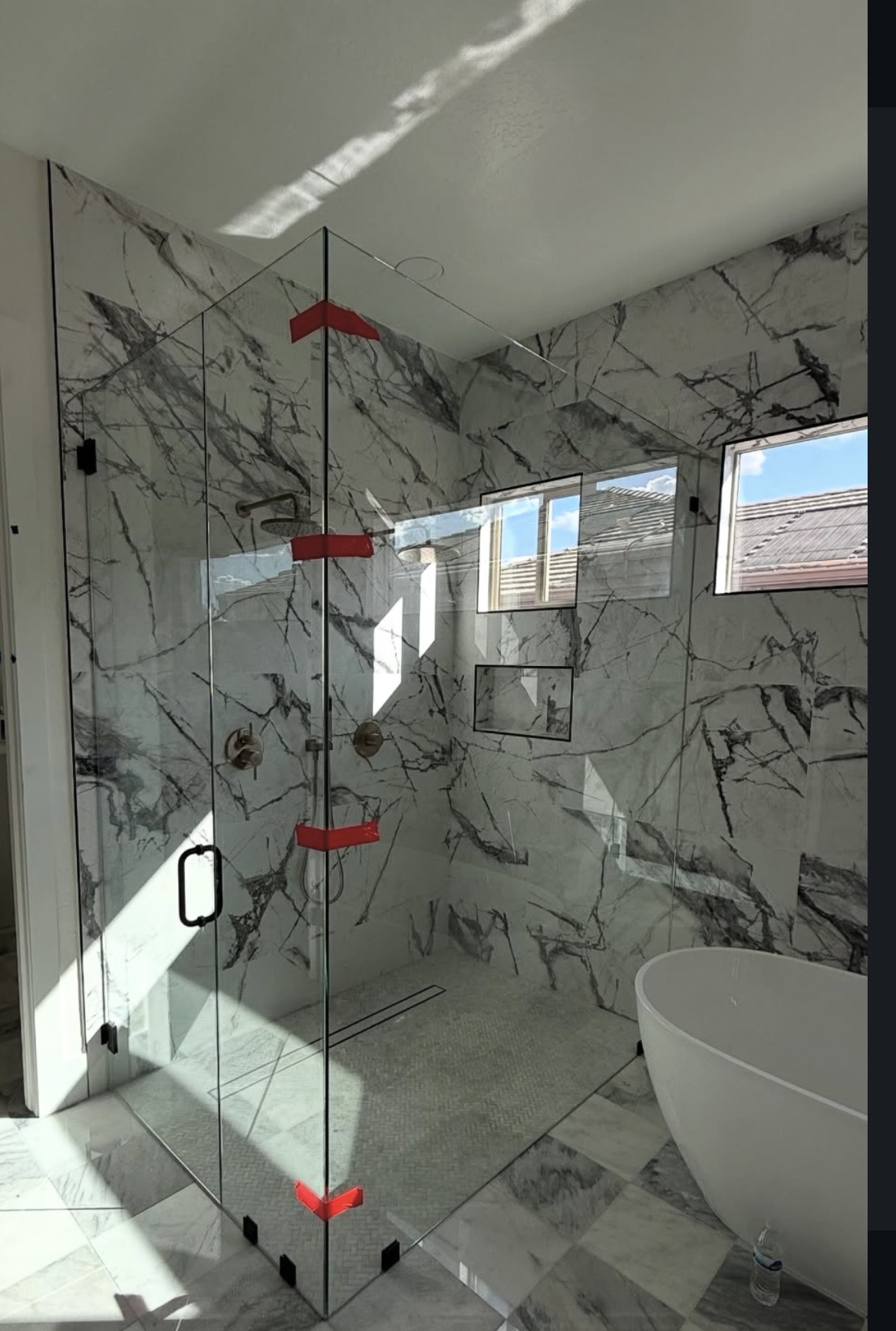Frameless shower door