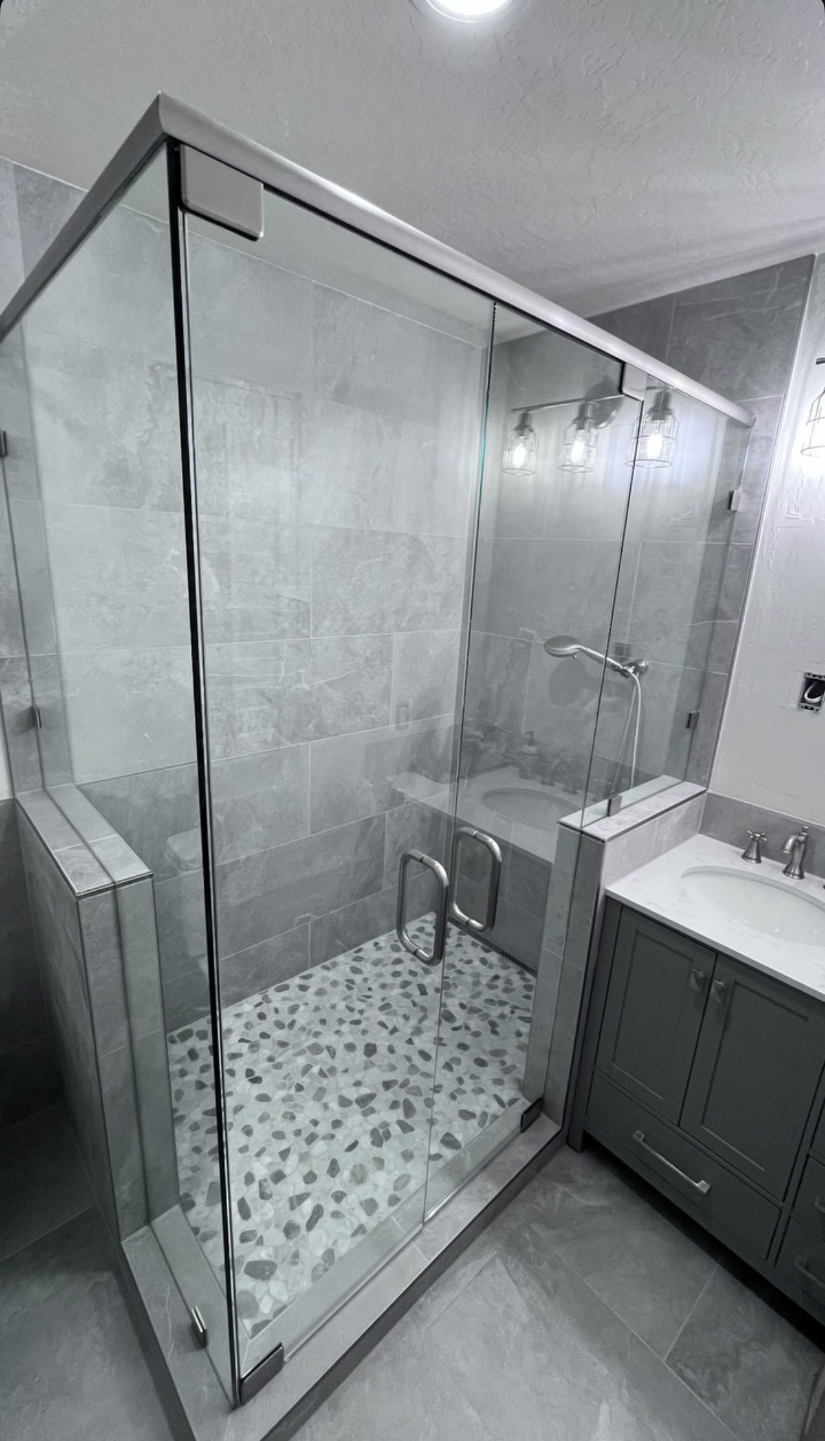 Semi-frameless shower